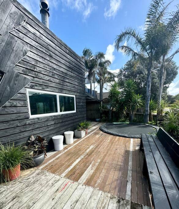 Electric Waihi Beach House - Family & Dog Friendly, Close To Beach, Pool Table, Outdoor Fire Room, Skate Ramp Bowentown Extérieur photo